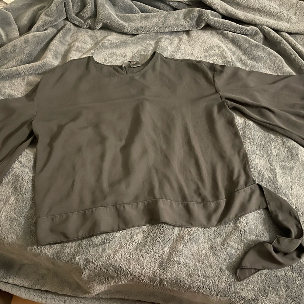 Black 3/4 sleeve blouse